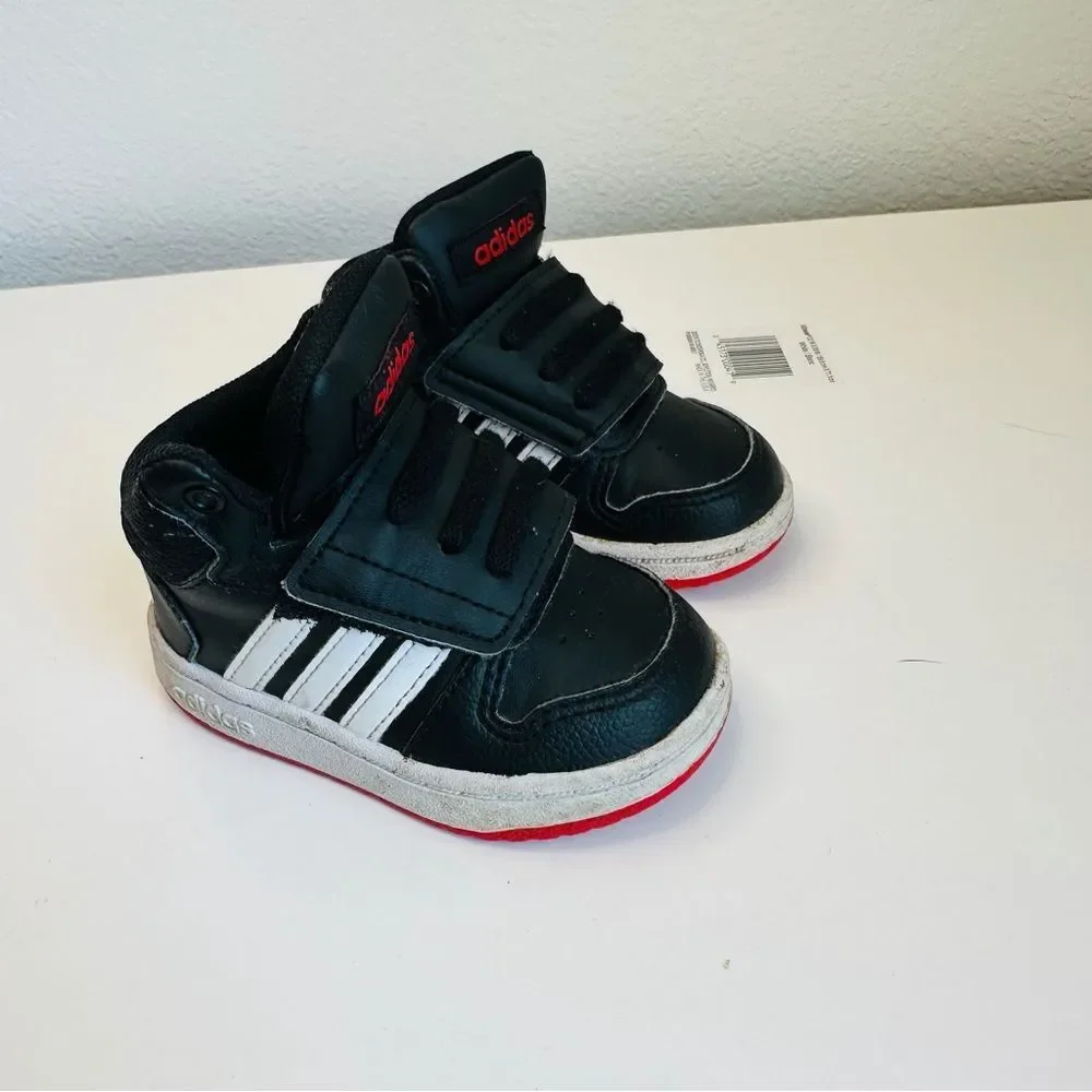 Adidas‎ Kids Black White Sneakers Size 5